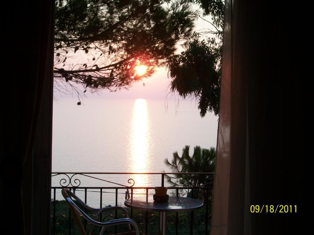 Mare Apartment Ermones